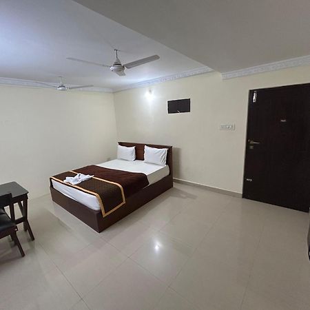 K V Suites Kochi 外观 照片