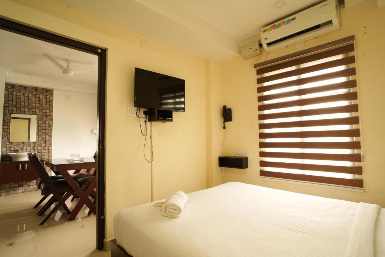 K V Suites Kochi 外观 照片