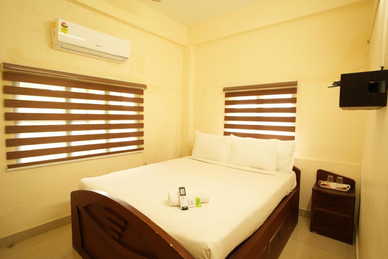 K V Suites Kochi 外观 照片