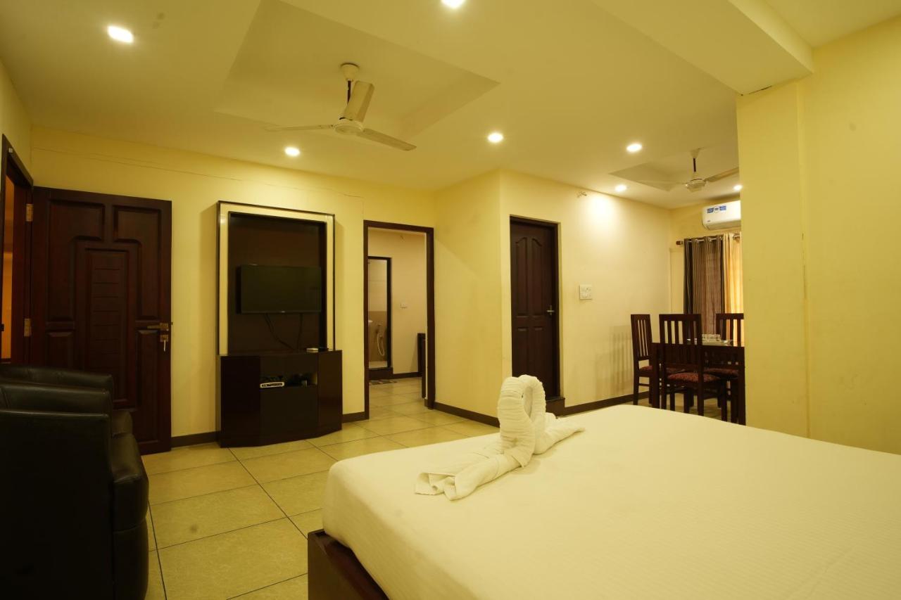 K V Suites Kochi 外观 照片