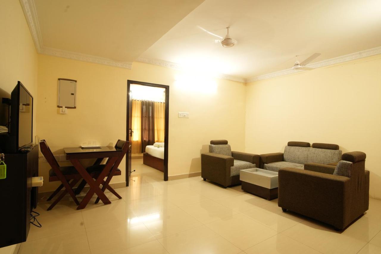 K V Suites Kochi 外观 照片