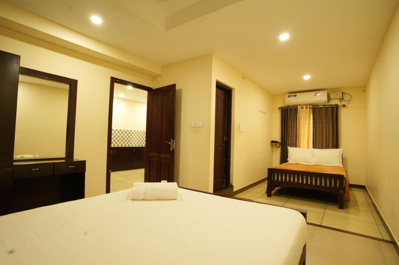 K V Suites Kochi 外观 照片