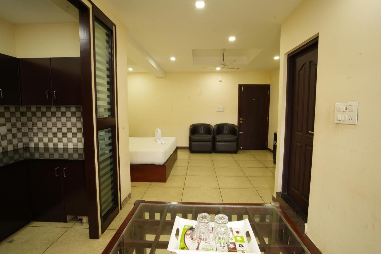 K V Suites Kochi 外观 照片