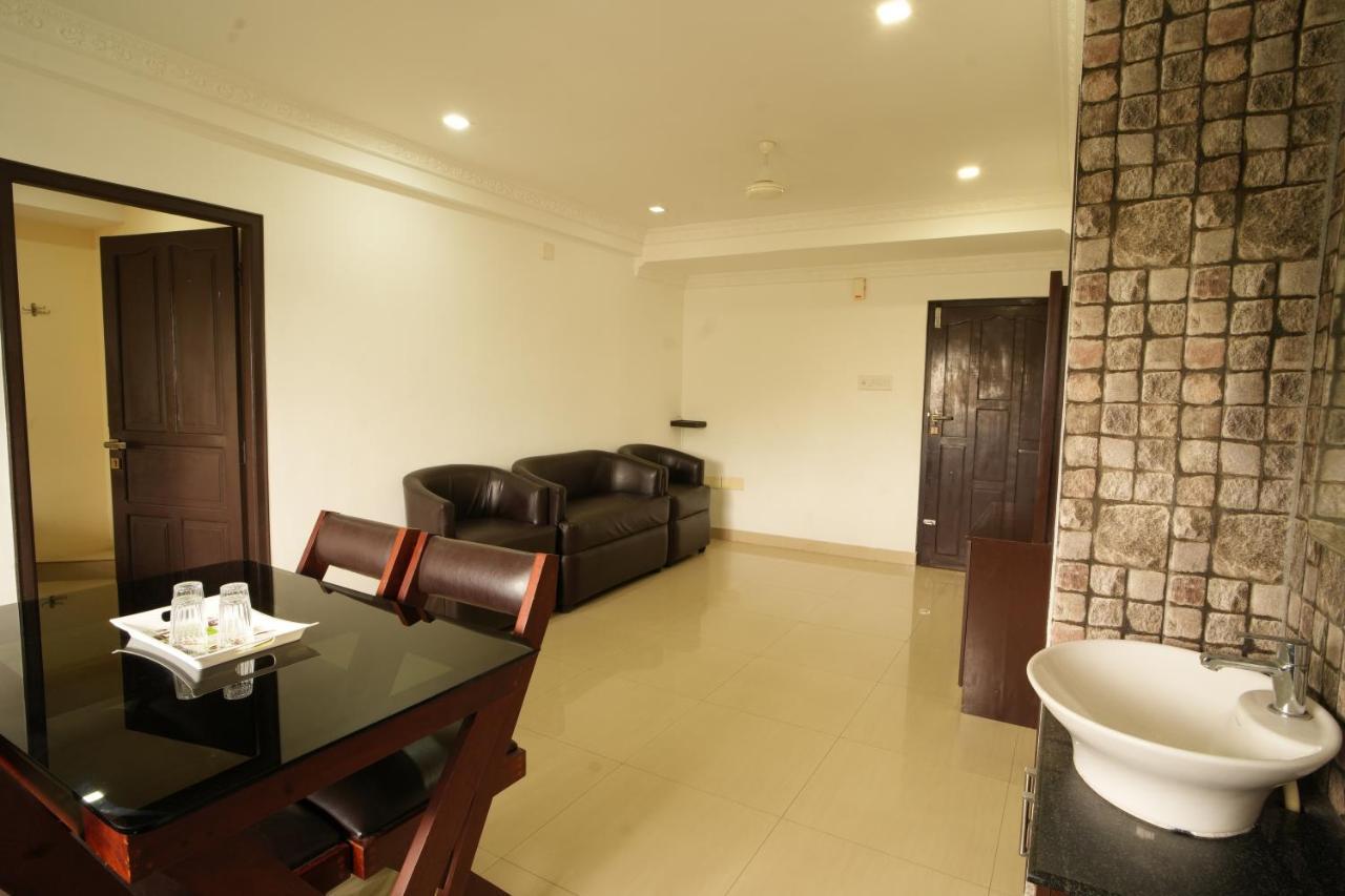 K V Suites Kochi 外观 照片