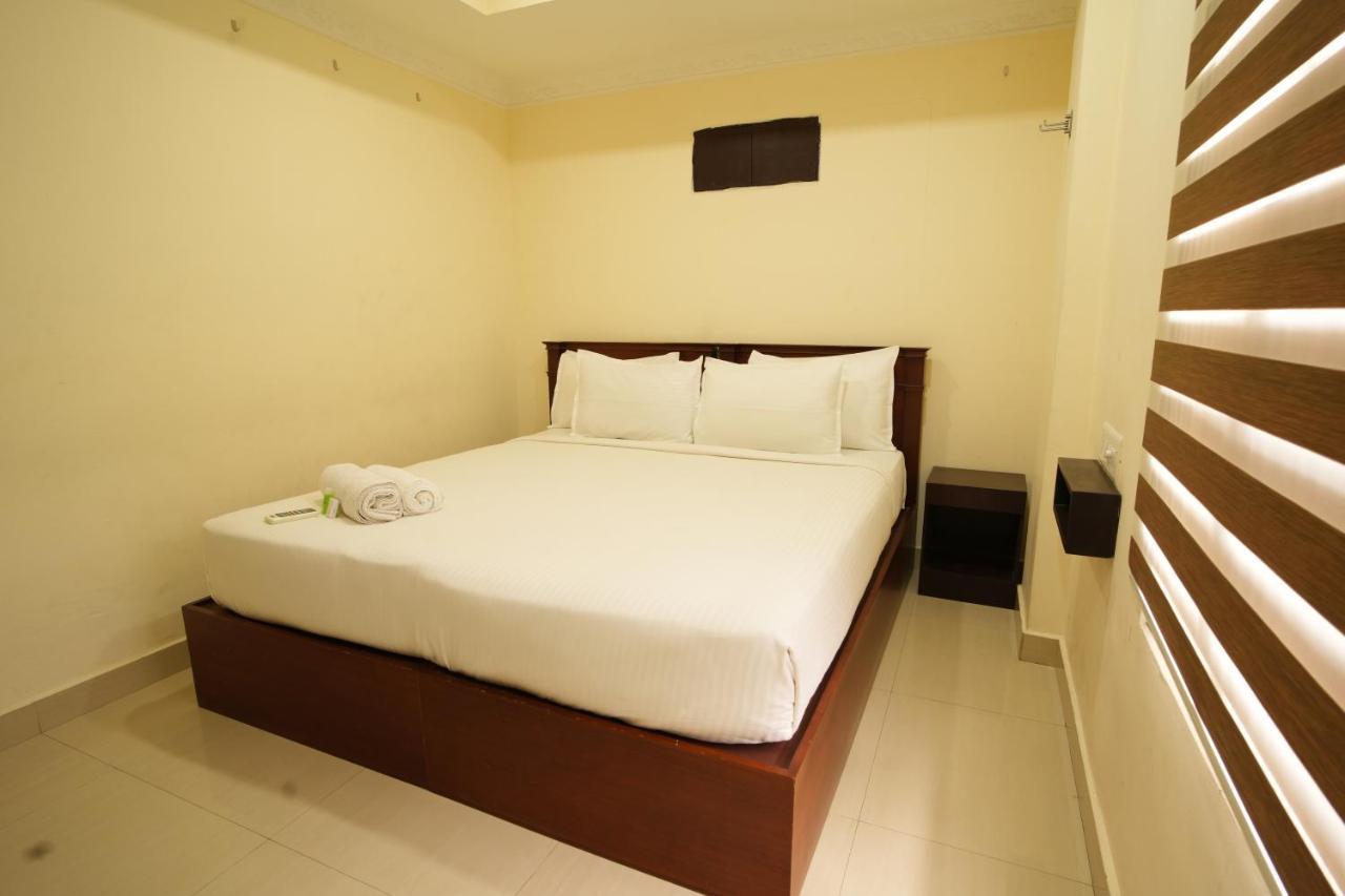 K V Suites Kochi 外观 照片